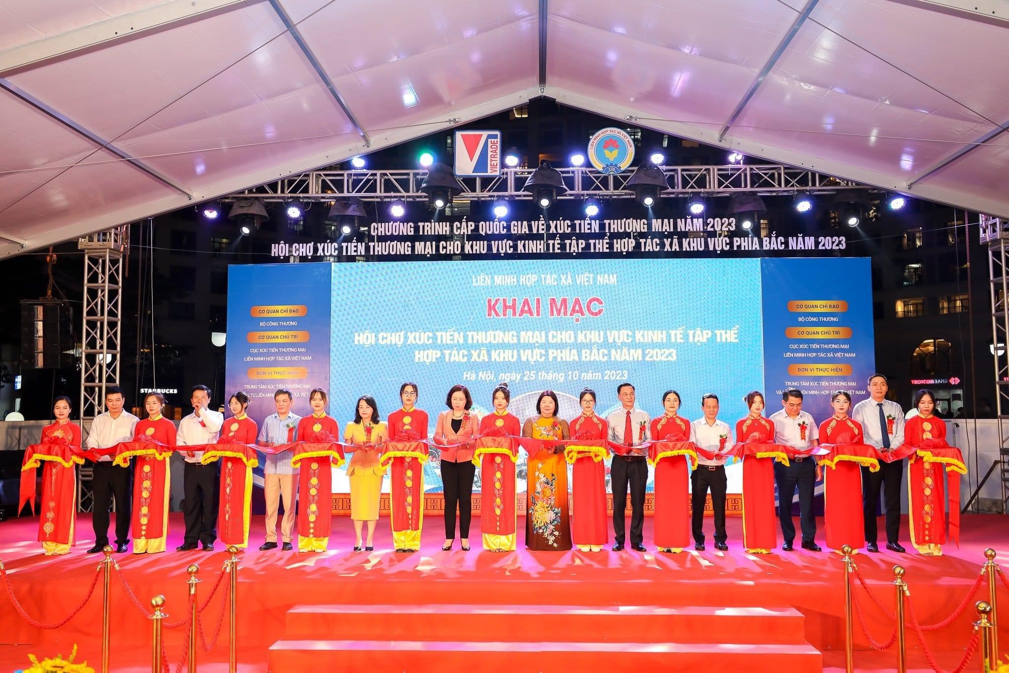 Đơn vị thành viên Liên minh HTX tỉnh Thái Bình tham gia Hội chợ Xúc tiến thương mại cho khu vực kinh tế tập thể, HTX khu vực phía Bắc năm 2023