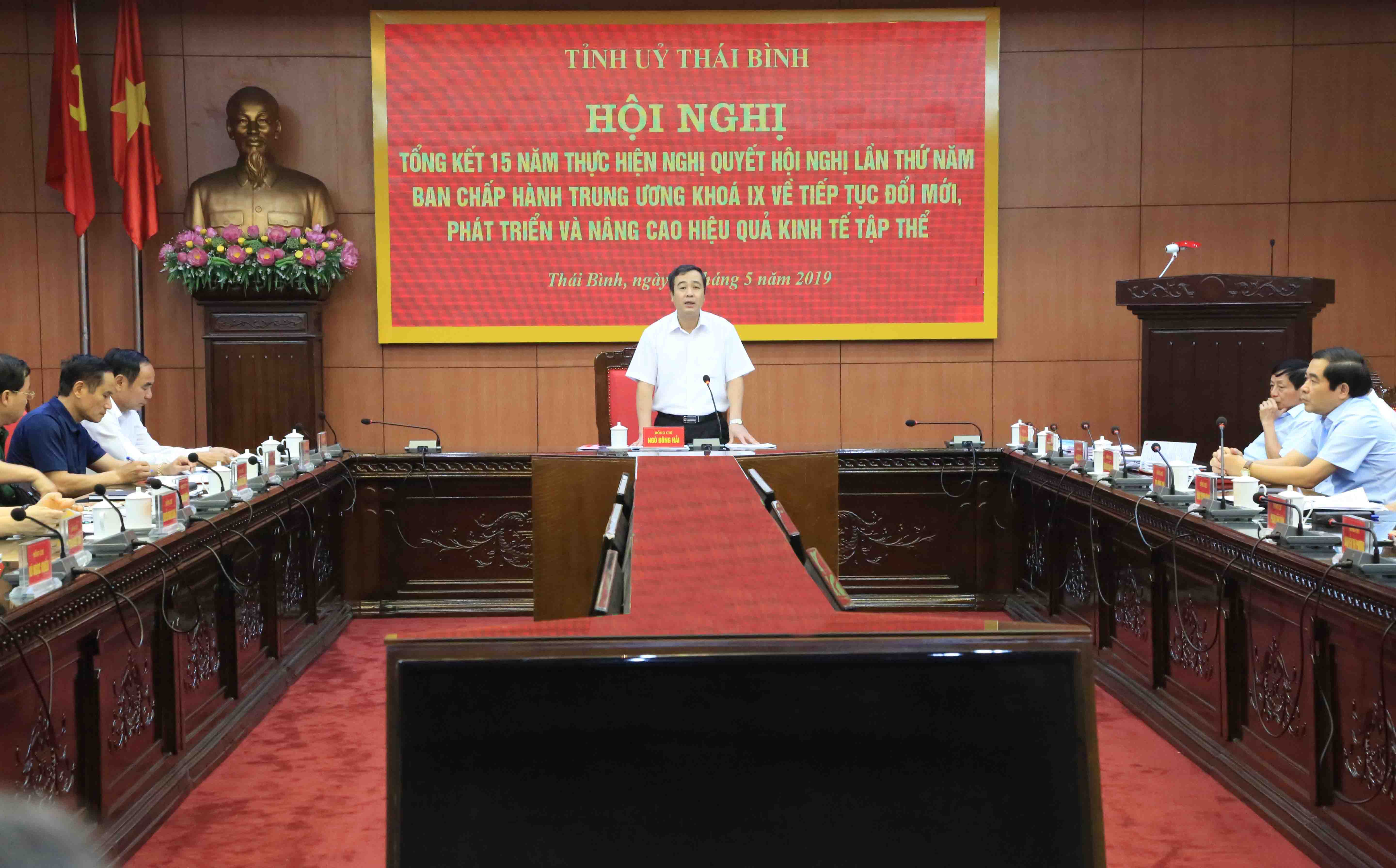 Đồng chí Ngô Đông Hải - Ủy viên dự khuyết TW Đảng, Phó Bí thư thường trực tỉnh ủy phát biểu tại Hội nghị TK 15 năm thực hiện NQ TW 5 khóa IX